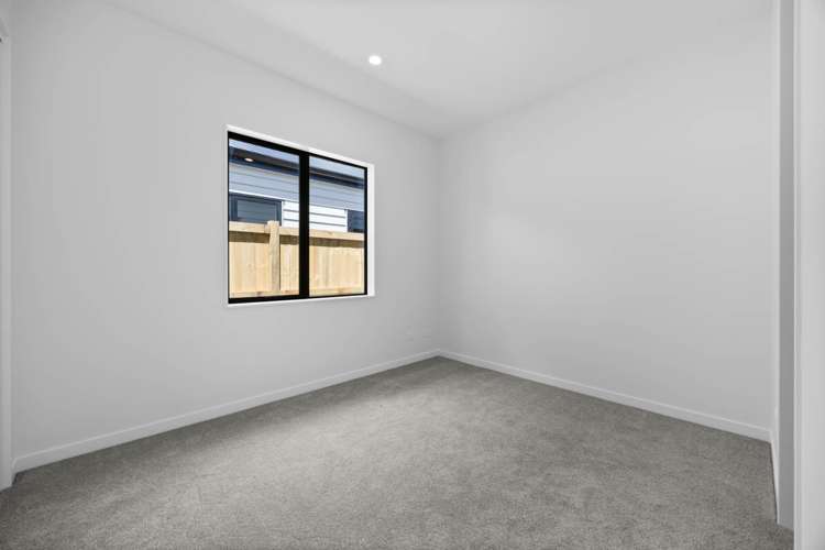 26 & 28 Furlough Road Opaheke_12