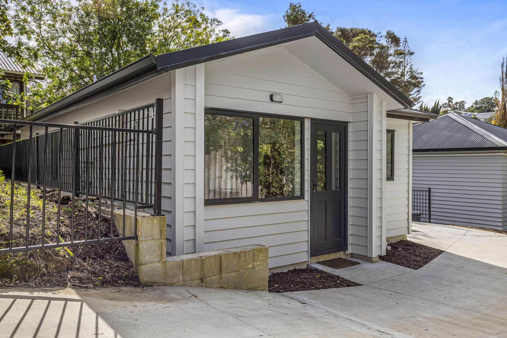 61A Gledstane Road Stanmore Bay_0