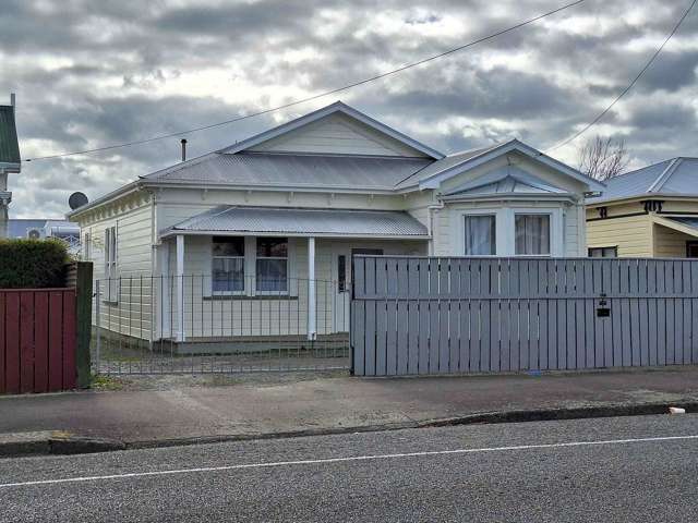 Redecorated 4/5-Bedroom Home in Palmerston North