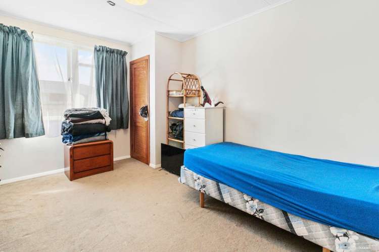 9 Forbes Road Favona_6