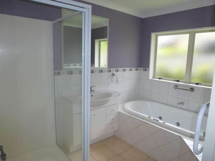 8a Holmwood Park Drive Morrinsville_14