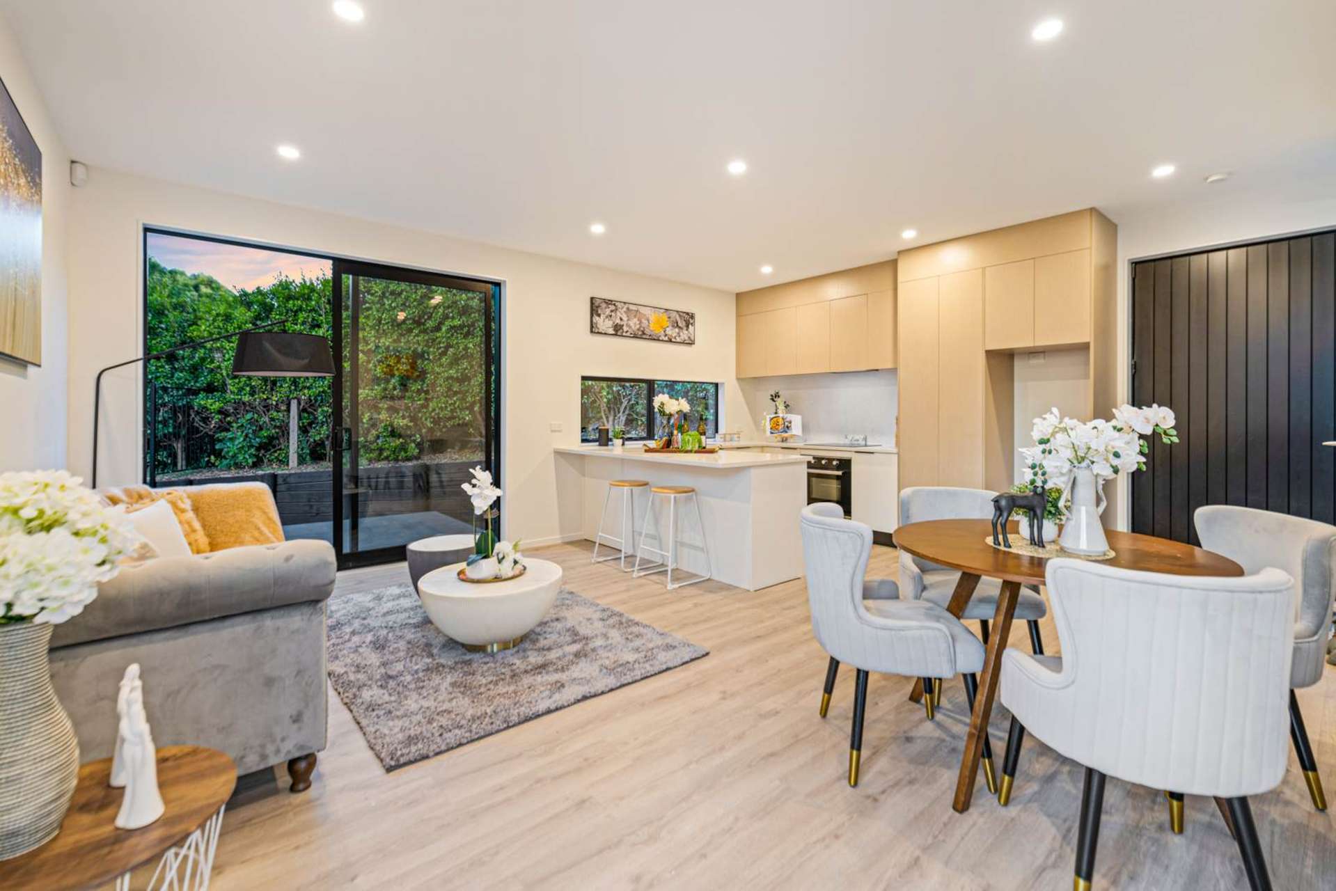 Unit 8/10 Hutchinsons Road Bucklands Beach_0