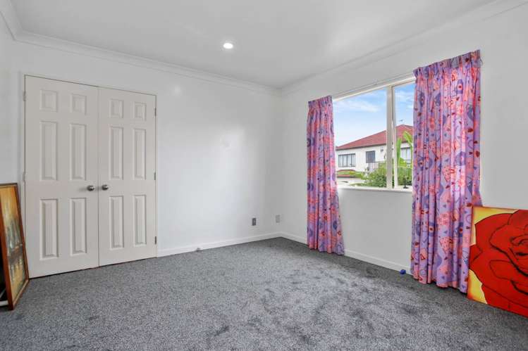 12 Parkvale Grove Te Atatu Peninsula_11