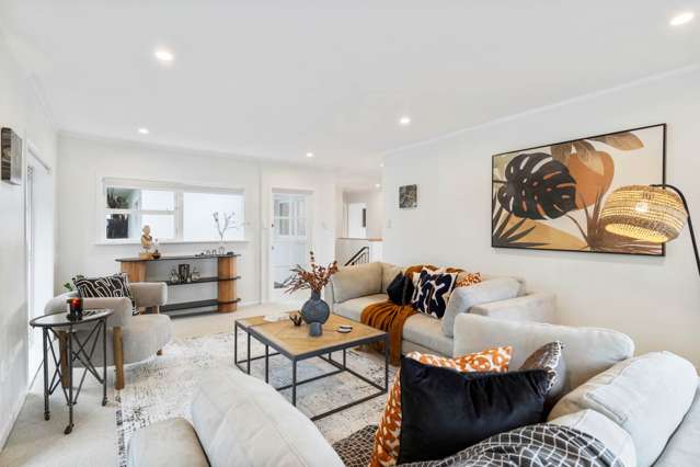 2/4 Corunna Road Milford_4