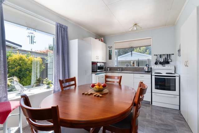 13 Deller Drive Carterton_3