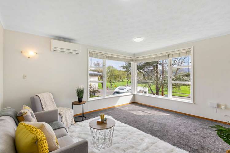 220 Waddington Drive Naenae_5