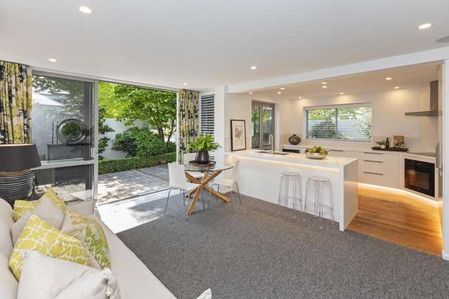 17 Helmores Lane Merivale_2