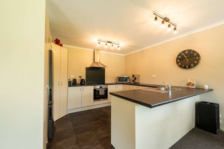 30 Matua Grove Otatara_10