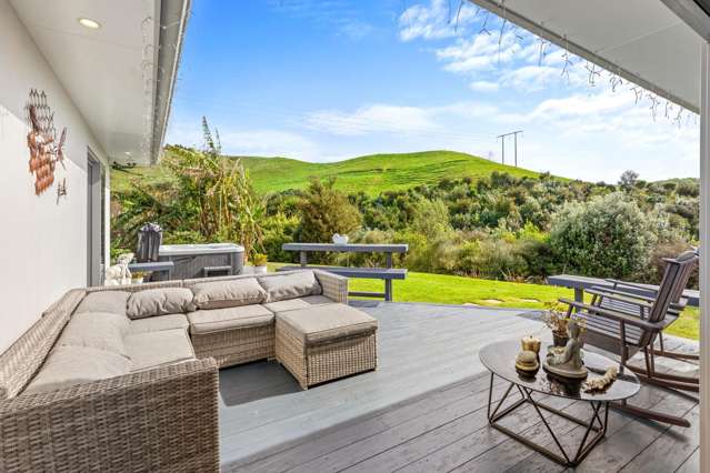 Contemporary Style Meets Rural Serenity