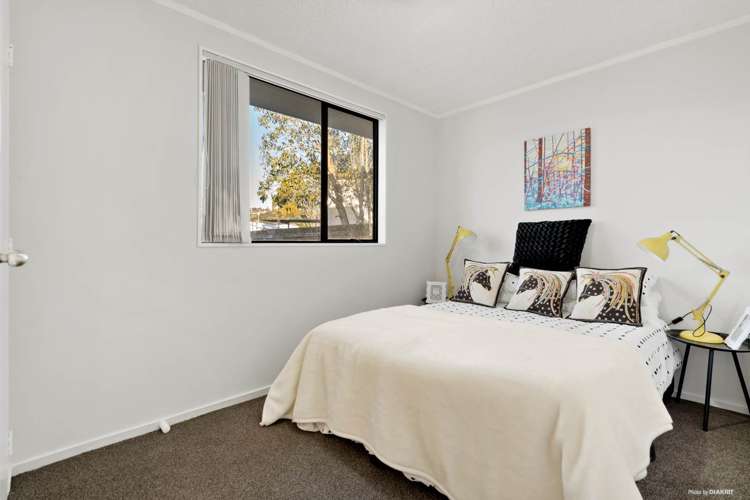 2/71 Redcrest Avenue Red Hill_6