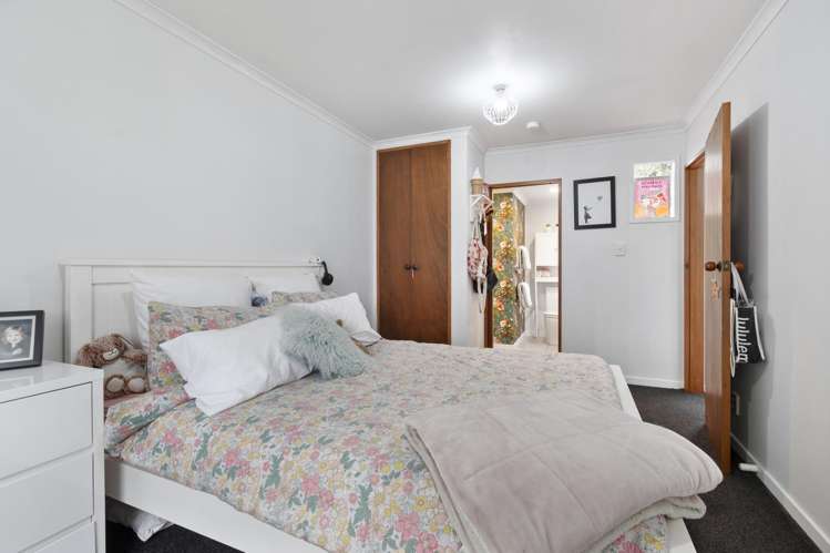 28 Moerangi Street West End_30