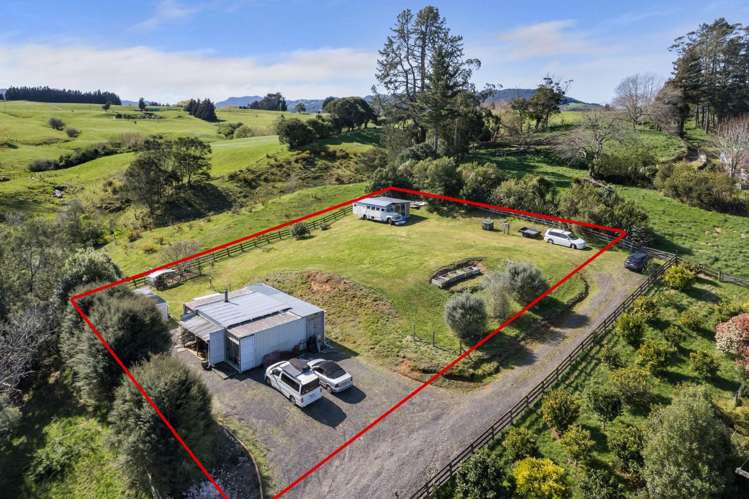 7 Penny Lane Waikino_16