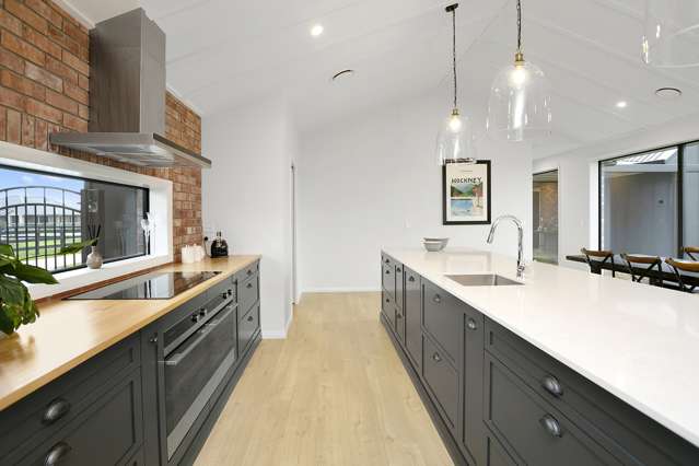 32 Alan Livingston Drive Cambridge_4