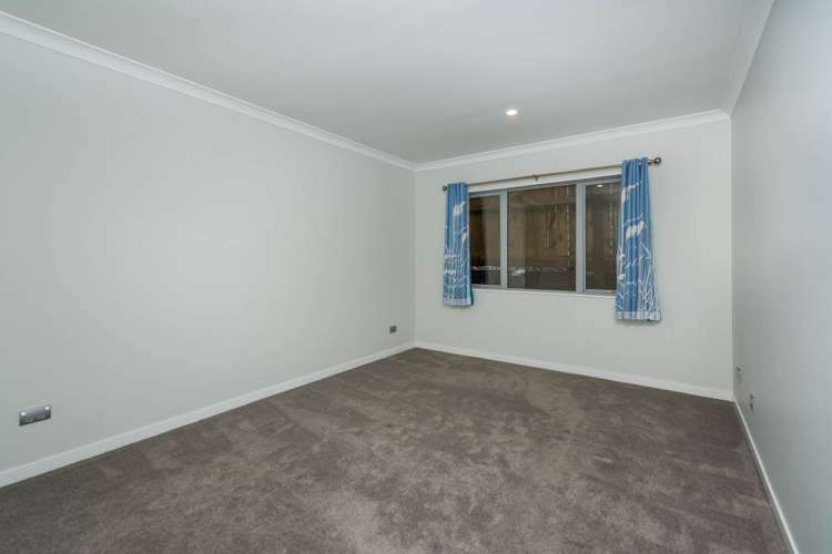 81 Lake Road Northcote_16