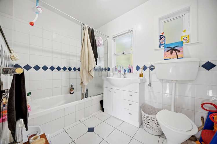 62A County road Torbay_16