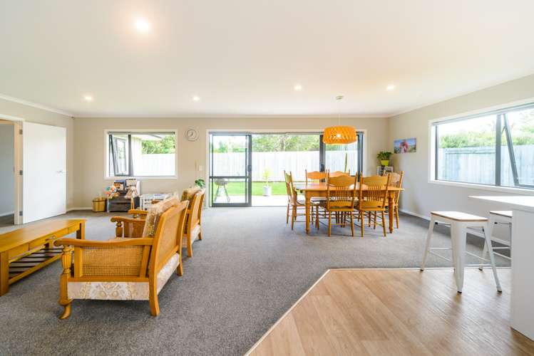 26 Wescombe Grove Feilding_1