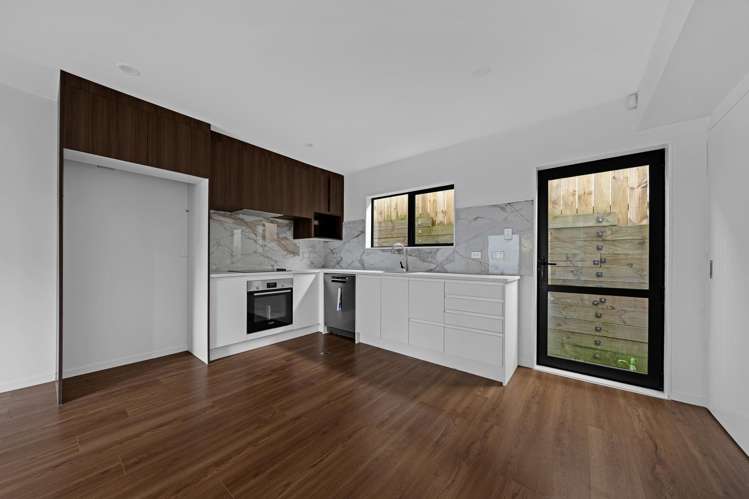 54E Parker Avenue_5
