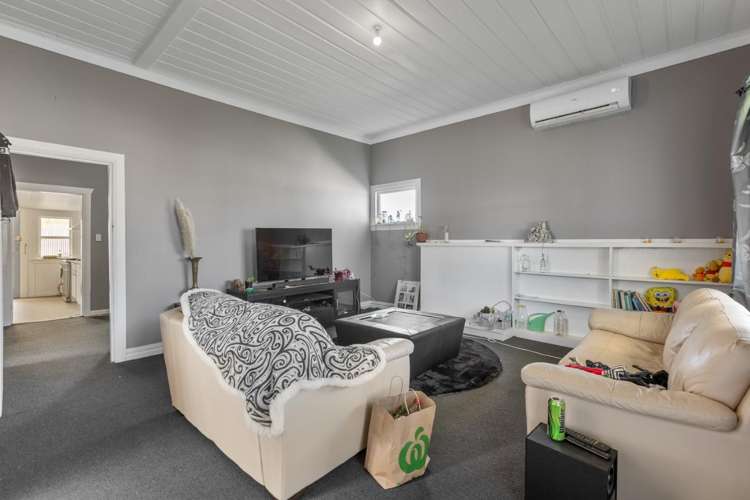 9 Mahoe Street Strandon_13