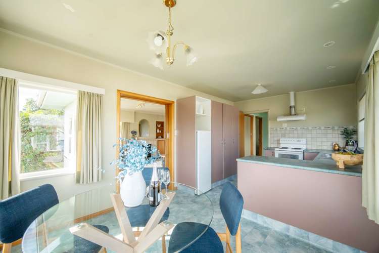 27 Kipling Crescent Stoke_9