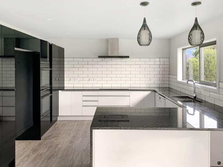 8 Gladys Place 10516_3