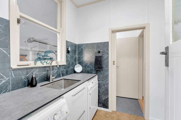 27 Marian Drive Inner Kaiti_15