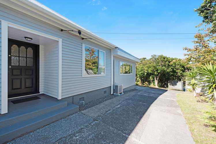 2 Atua Street Johnsonville_19