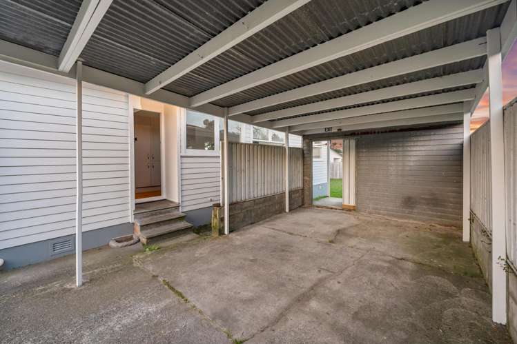 19 Thornlow Street Glendene_18