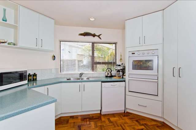 2/221 Mount Albert Road Wesley_3