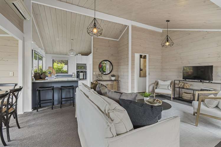 6 Honnor Place Hurdon_6