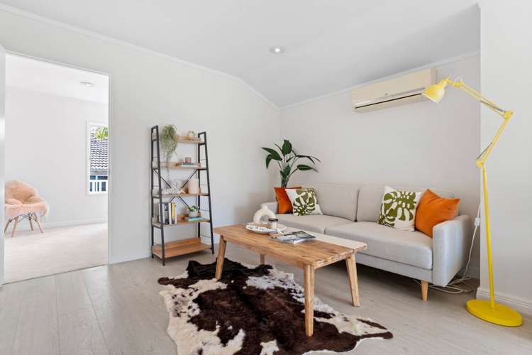 2/67 Unsworth Drive Unsworth Heights_9