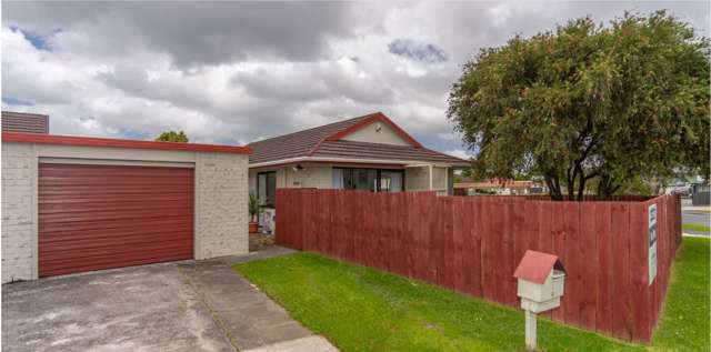 2/4 Tyndrum Place Highland Park_1