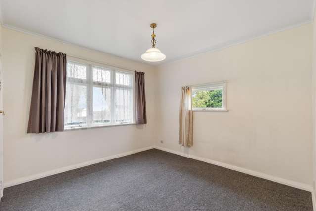 76 Parker Avenue Levin_4