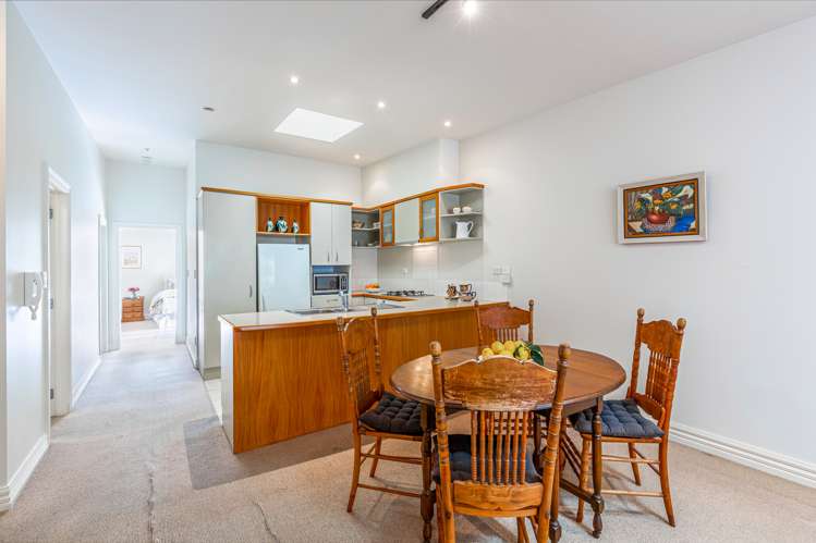 3/36 Victoria Road Devonport_6