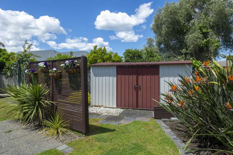 5 Pohutukawa Grove Lytton West_24