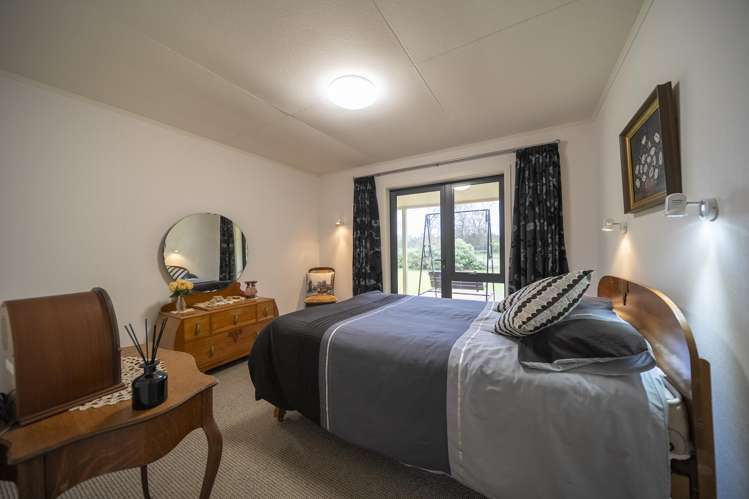 1127 Te Anau Mossburn Highway Hillside_24