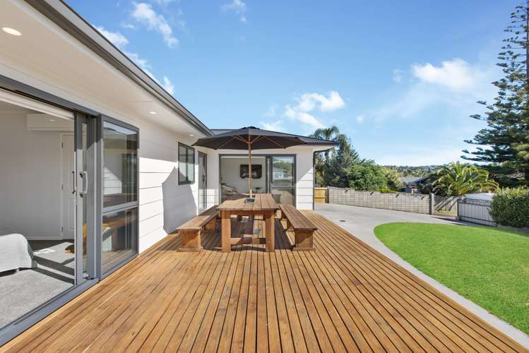 8 Hellyers Street Birkdale_9