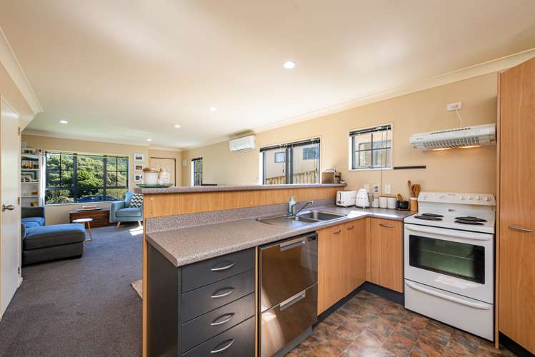 73 Woodhouse Avenue Karori_7