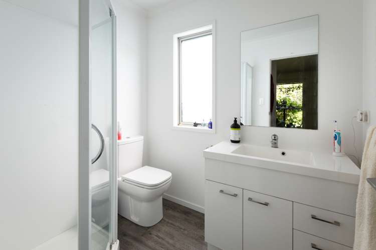 22a Sharp Road Aongatete_8