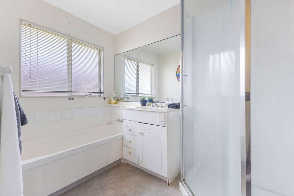 17 & 17A Heathridge Place_1