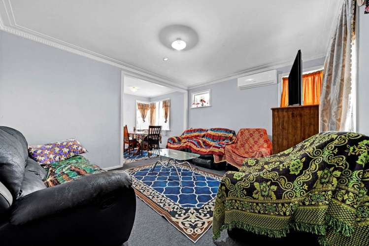 64 Fisher Crescent Otara_4