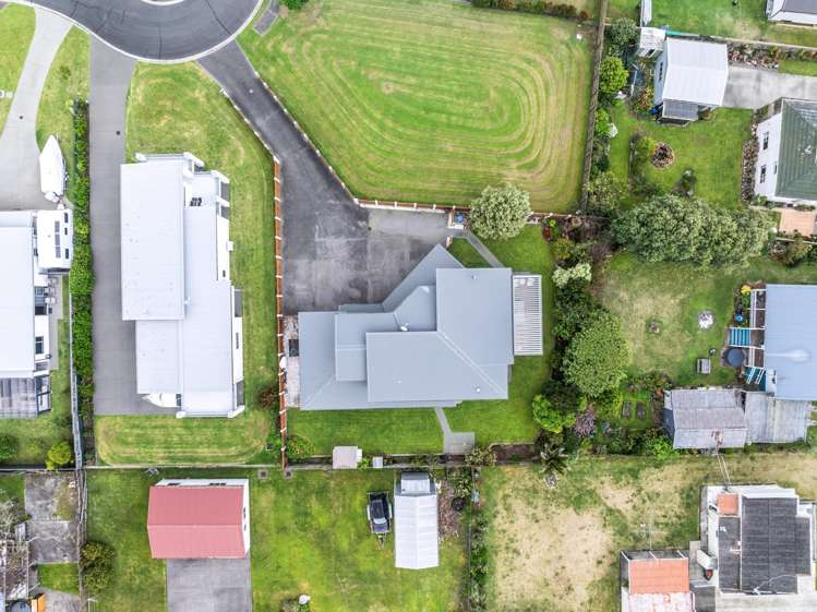 16 Fred Carr Place One Tree Point_28