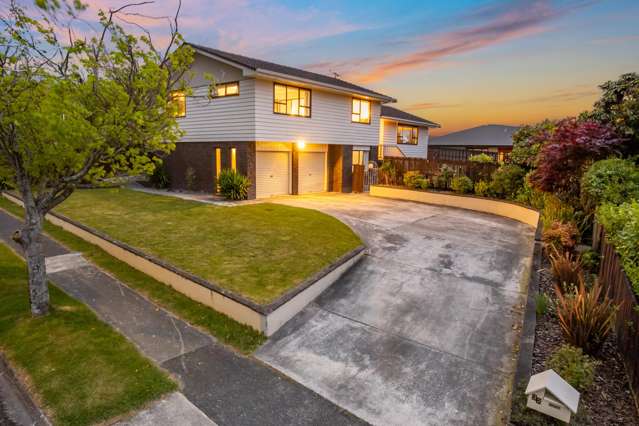 Spacious and Sunlit Family Home