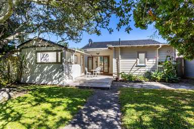 7 Edgars Road_2