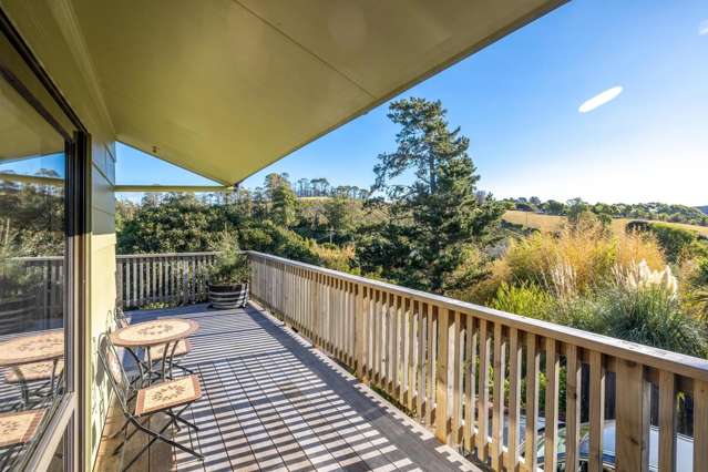 6 Trig Hill Road Onetangi_1