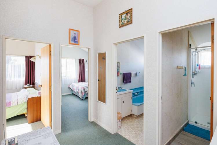 2A Bristol Crescent Roslyn_11