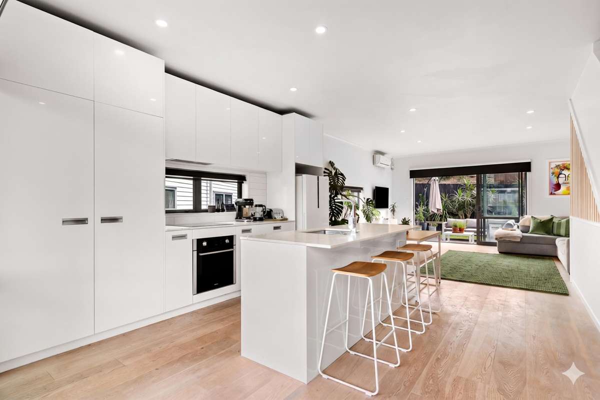 33/27 Powell Street_1