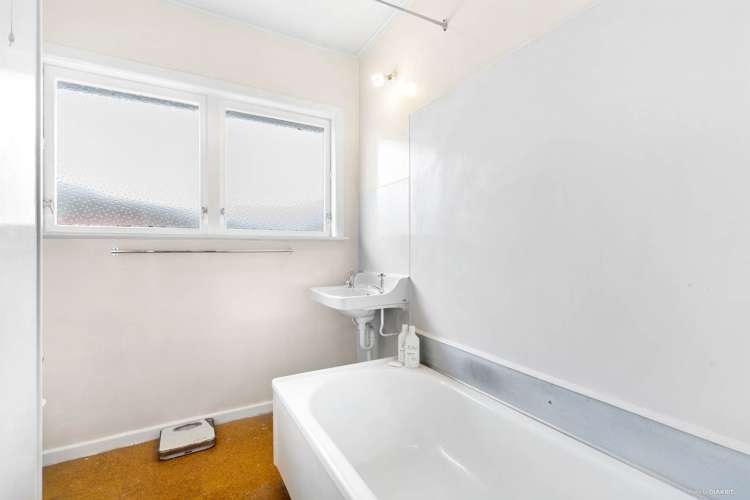 5a Peary Road Mount Eden_14