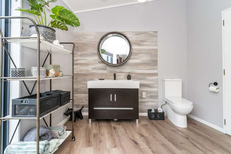 4 Hamilton Court Milton_16