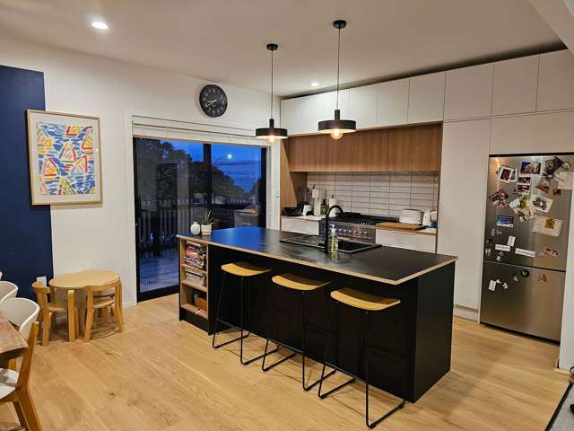 Short Term rental in Lyall Bay - Fully Furnished