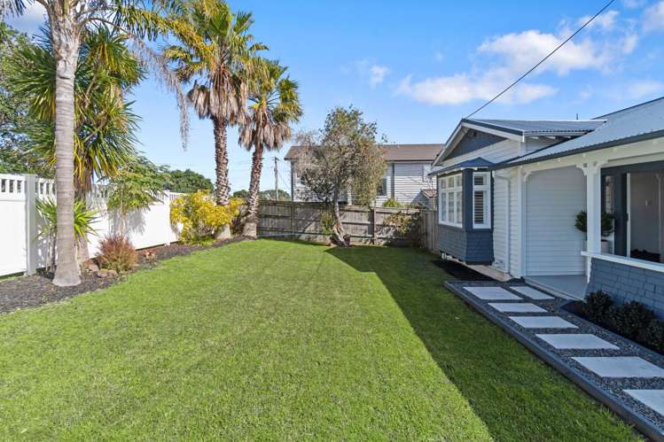 38 Aramoana Avenue Devonport_23